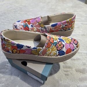 Toms Multicolor Floral Espadrilles